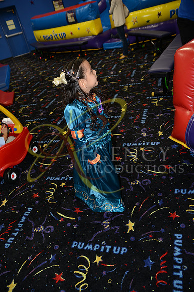 J12_6413