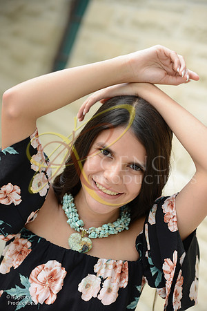 J12_6724